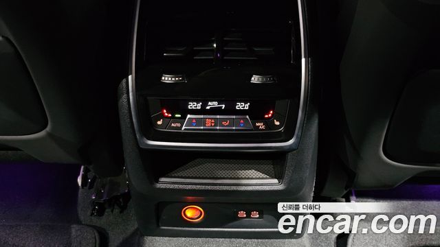 BMW XM 2023 — photo 31