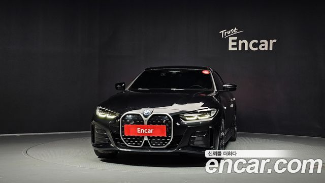 BMW i4 2022 — photo 3