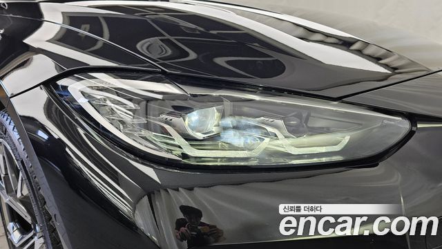 BMW i4 2022 — photo 8