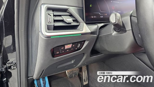 BMW i4 2022 — photo 28