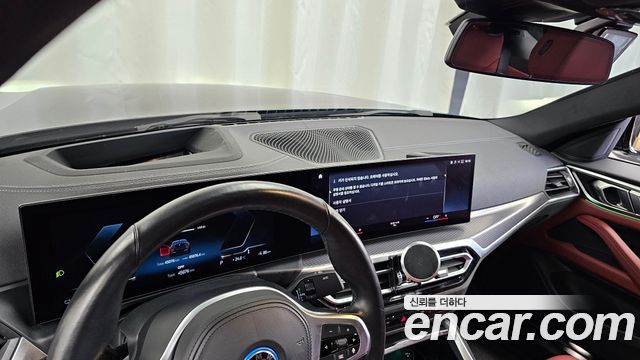 BMW i4 2022 — photo 31
