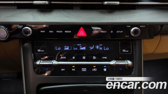 Kia Canival 2023 — photo 23