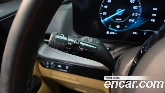 Kia Canival 2023 — photo 25