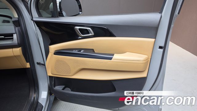 Kia Canival 2023 — photo 15