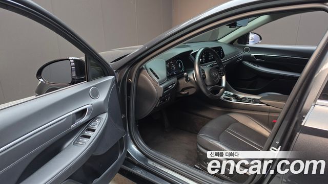 Hyundai Sonata 2022 — photo 13