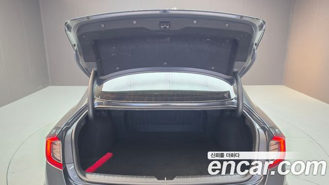 Hyundai Sonata 2022 — photo 26