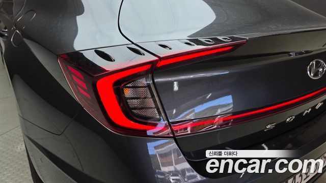 Hyundai Sonata 2022 — photo 9