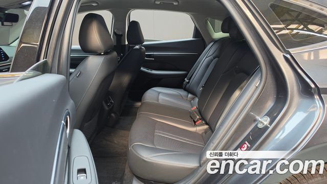Hyundai Sonata 2022 — photo 16