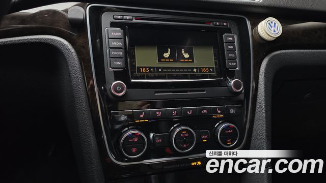 Volkswagen Passat 2015 — photo 16