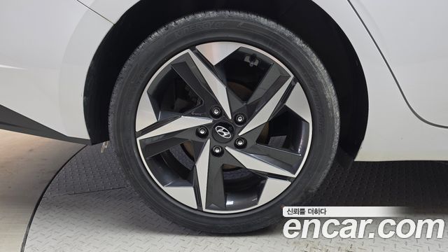 Hyundai AVANTE 2023 — photo 5