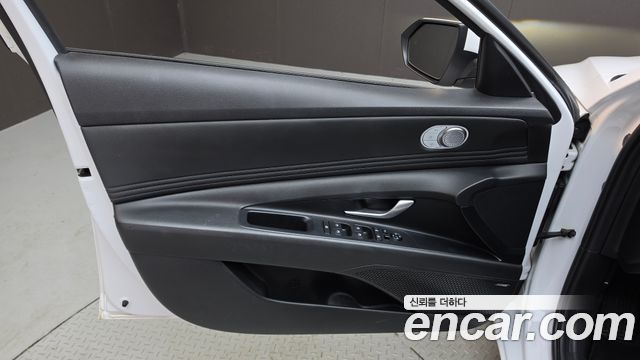 Hyundai AVANTE 2023 — photo 14
