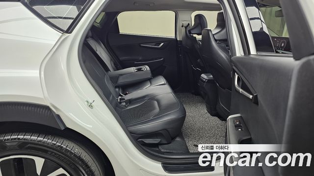 Kia EV6 2022 — photo 17