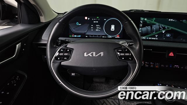 Kia EV6 2022 — photo 19