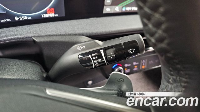 Kia EV6 2022 — photo 25