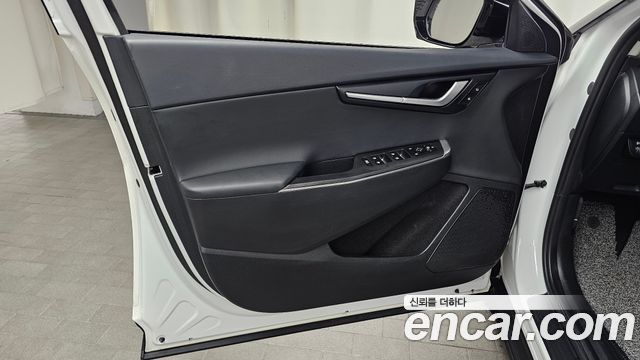 Kia EV6 2022 — photo 14