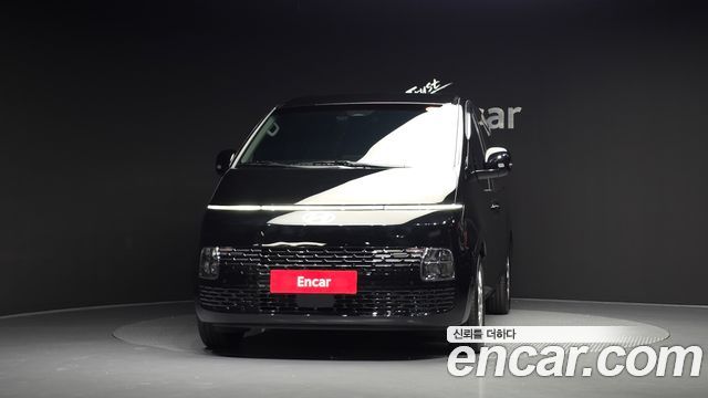 Hyundai Staria 2025 — photo 3