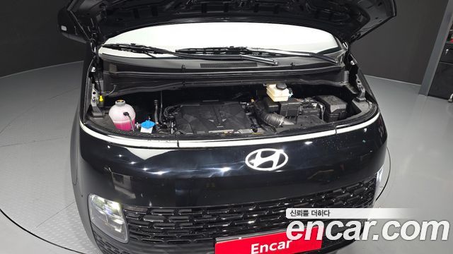 Hyundai Staria 2025 — photo 6