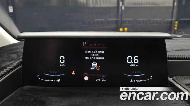 Hyundai Staria 2025 — photo 11