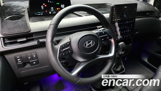 Hyundai Staria 2025 — photo 18