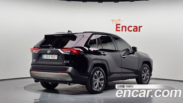 Toyota RAV4 2024 — photo 2