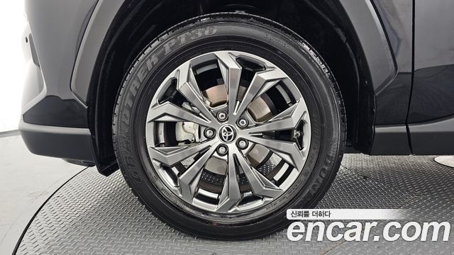 Toyota RAV4 2024 — photo 5