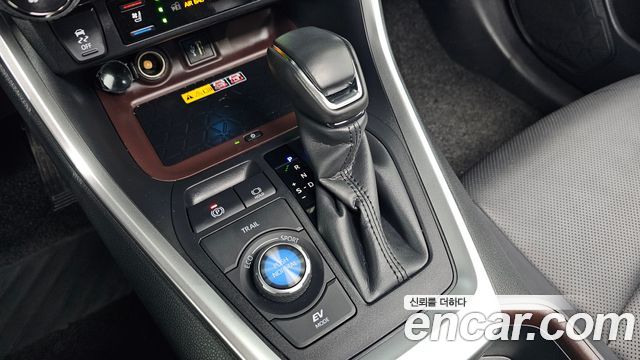 Toyota RAV4 2024 — photo 12