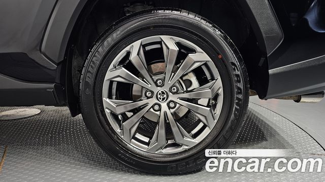 Toyota RAV4 2024 — photo 7