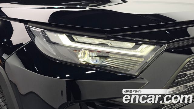 Toyota RAV4 2024 — photo 8