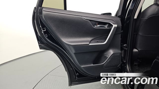 Toyota RAV4 2024 — photo 15