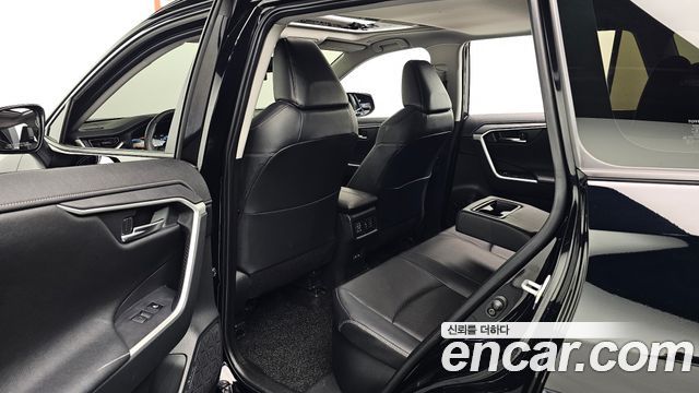 Toyota RAV4 2024 — photo 16