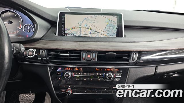 BMW X5 2015 — photo 14