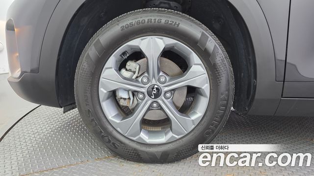 Kia Seltos 2023 — photo 5