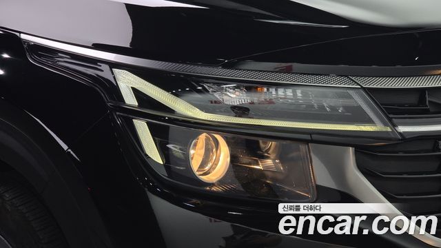 Kia Seltos 2023 — photo 8