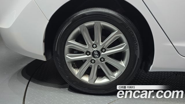 Hyundai AVANTE 2015 — photo 5