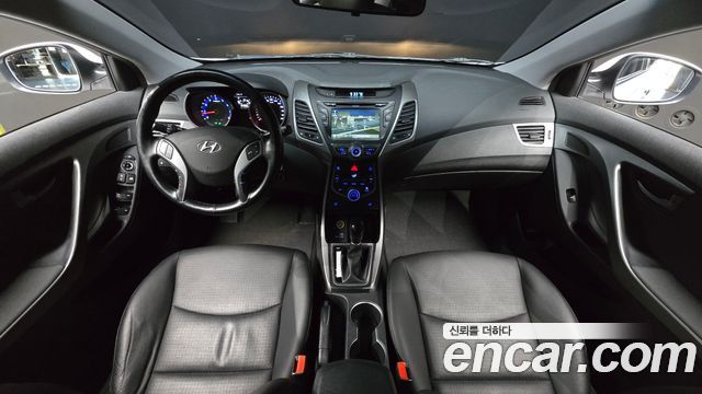 Hyundai AVANTE 2015 — photo 10