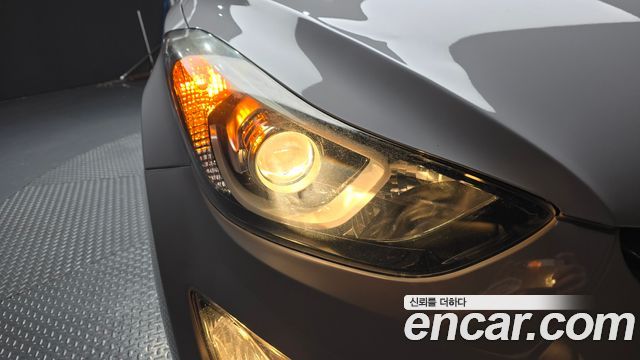 Hyundai AVANTE 2015 — photo 8