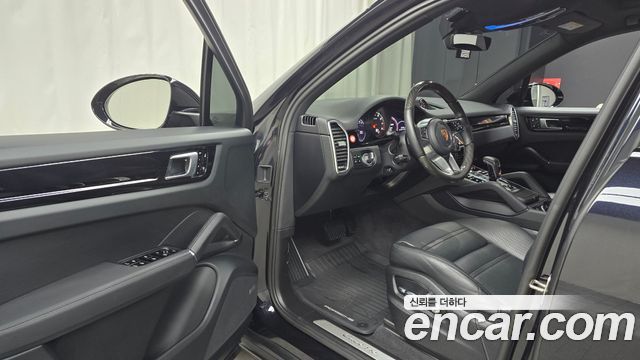 Porsche Cayenne 2020 — photo 13