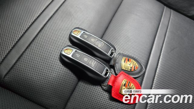 Porsche Cayenne 2020 — photo 22