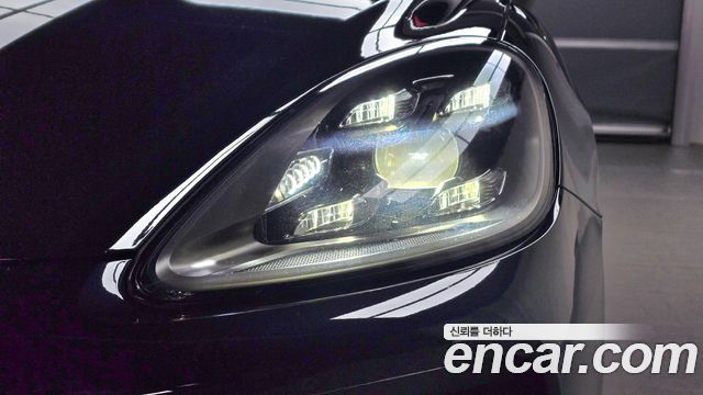 Porsche Cayenne 2020 — photo 8