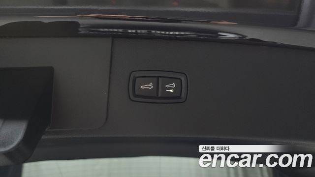 Porsche Cayenne 2020 — photo 31