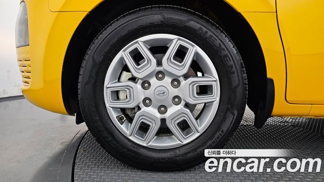 Hyundai Staria 2022 — photo 5