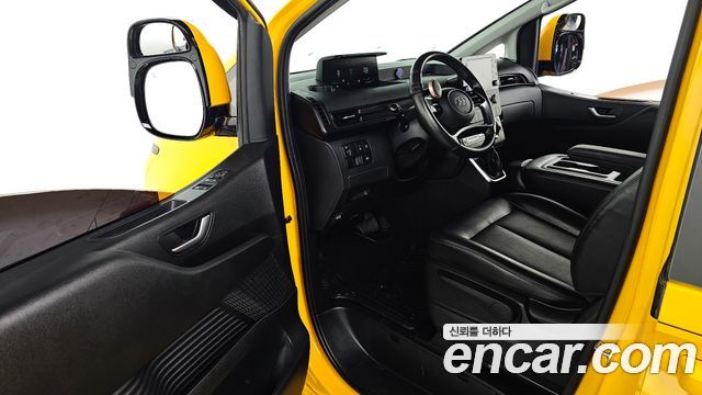 Hyundai Staria 2022 — photo 10