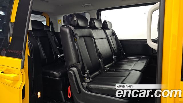 Hyundai Staria 2022 — photo 12