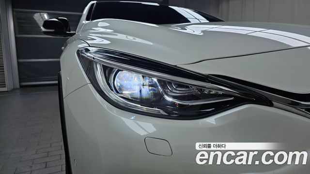 Infiniti Q30 2017 — photo 8