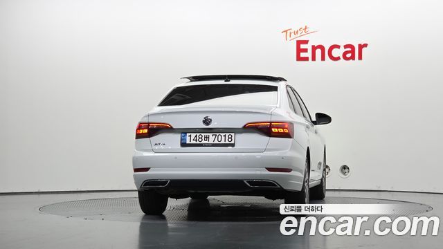 Volkswagen Jetta 2021 — photo 4