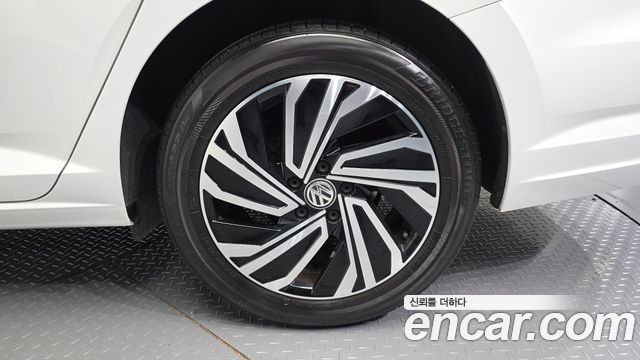 Volkswagen Jetta 2021 — photo 5