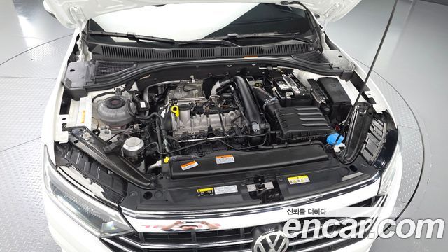 Volkswagen Jetta 2021 — photo 6