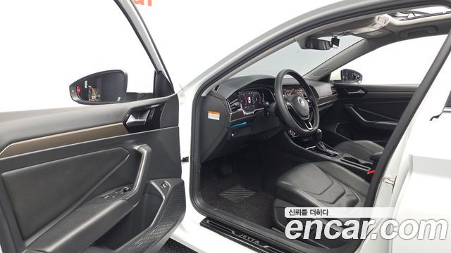 Volkswagen Jetta 2021 — photo 13