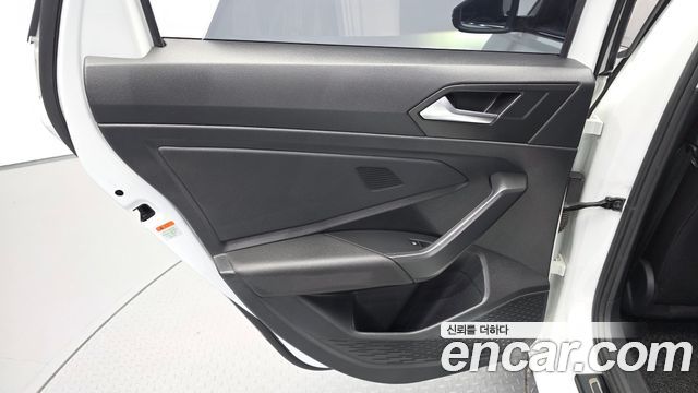 Volkswagen Jetta 2021 — photo 15