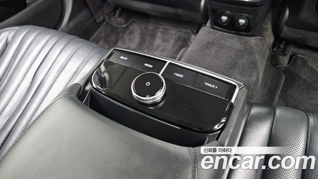 Kia K8 2022 — photo 31